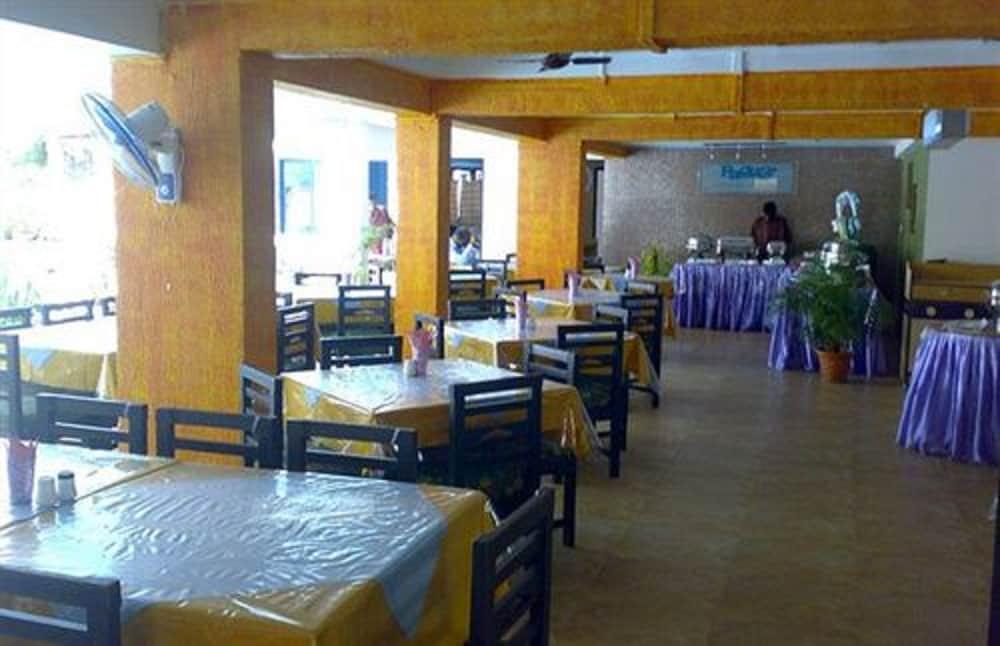 Alor Holiday Resort Calangute Exterior foto
